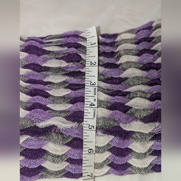 Scarf Lightweight Polyester Stretch 68" X 7"  Purple and White NWOT - Picture 2 of 2